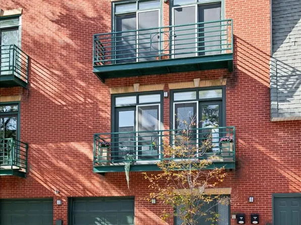 3308 N Greenview Ave #B, Chicago, IL 60657