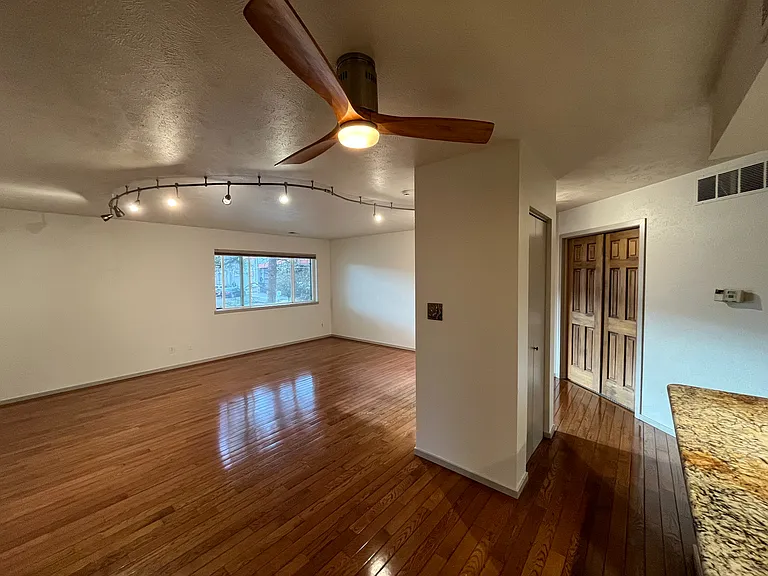 1303 Alpine Ave #15A — Photo 4