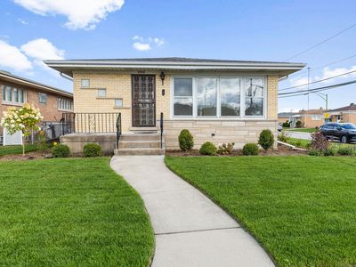 8500 W Carmen Ave, Chicago, IL, 60656