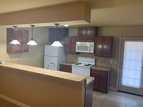 5th image of 310 E Pine St APT 21