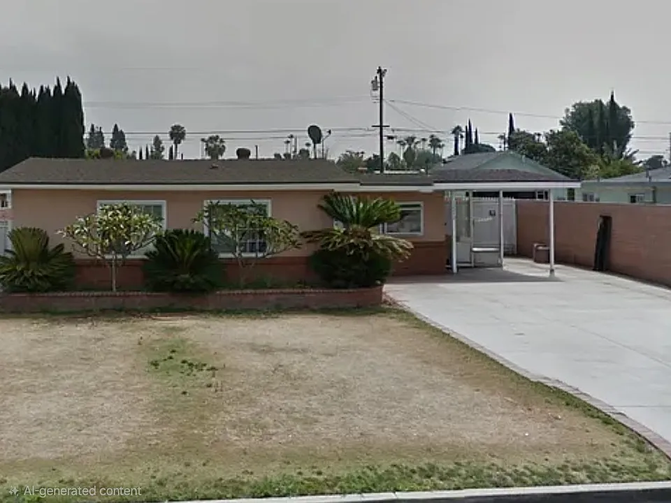 12242 Sungrove St