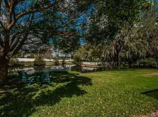 955 Ridgewood Ter, Tarpon Springs, FL 34689