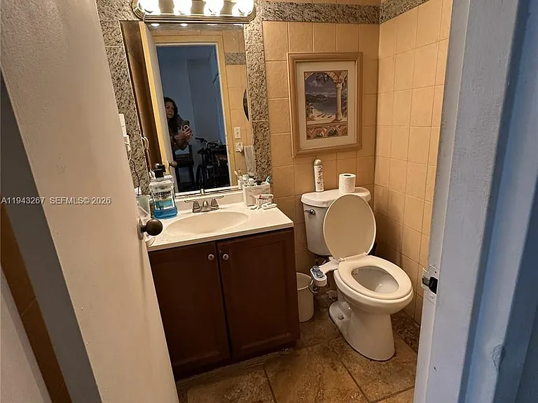 17021 N Bay Rd #116 — Photo 4