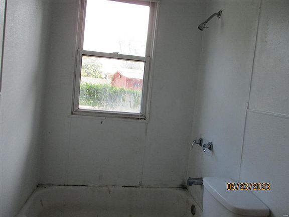 2nd image of 3106 Rex Ave