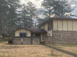 1937 Canterbury Sq, Anniston, AL 36207