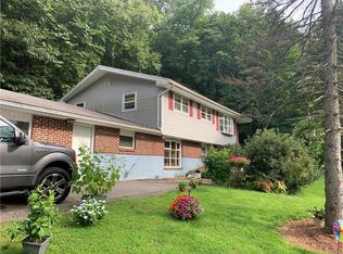 32 Fox Farm Rd, Phillipsburg, NJ 08865