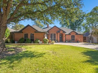 6205 Brookstone Dr, Arlington, TX 76001