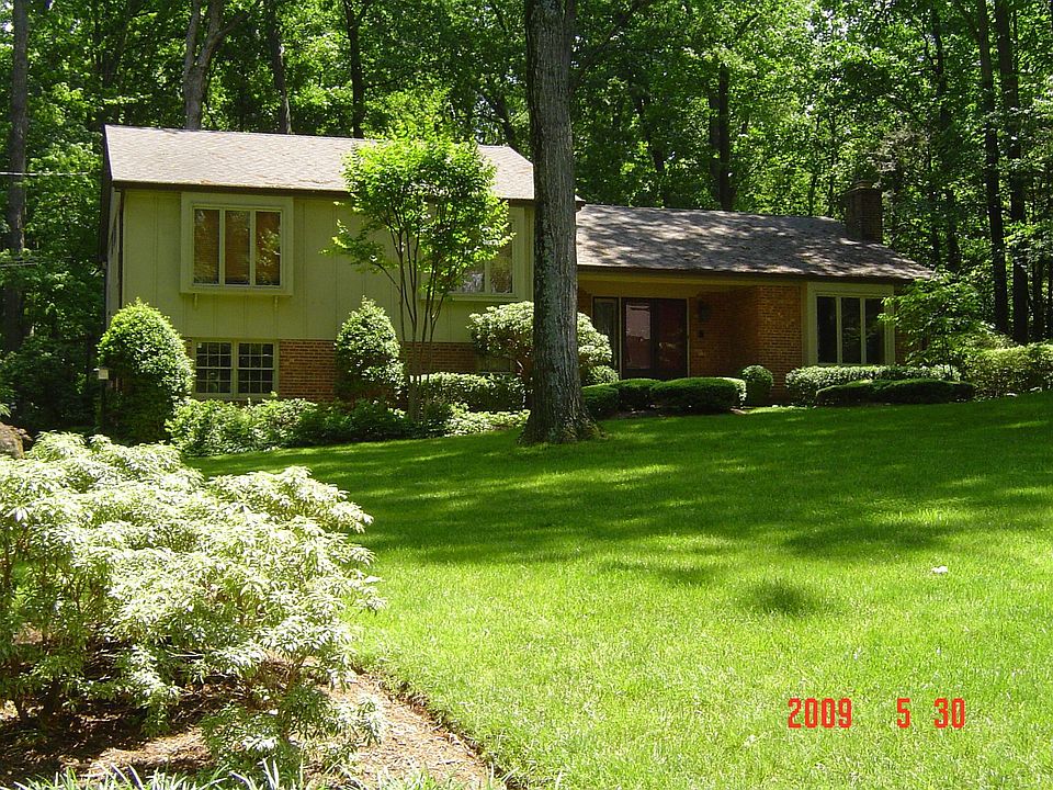 1st image of 1319 Woodside Dr