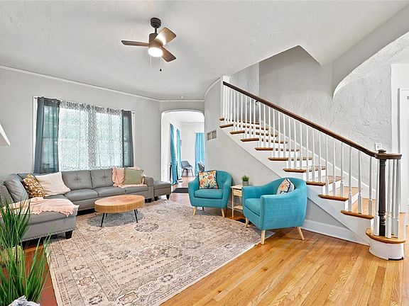 3rd image of 949 SW 13TH STREET