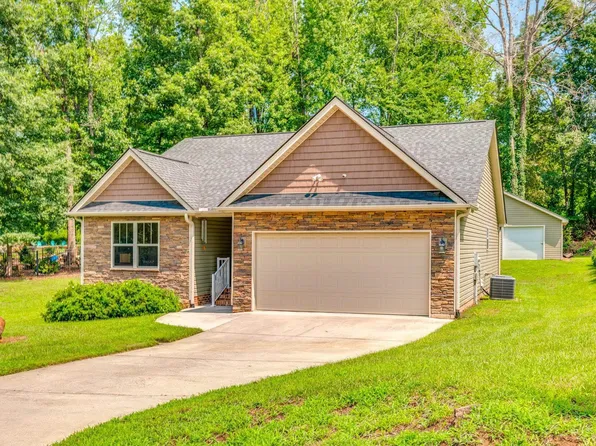 154 Rockcrest Dr, Taylors, SC 29687