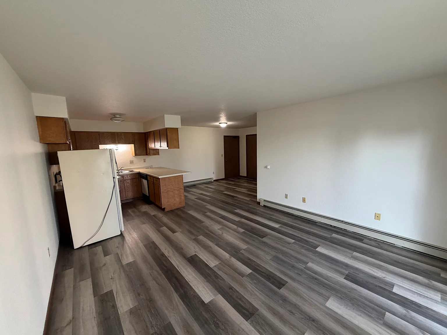 2 bed, 900 sqft, $1,200 — Photo 3