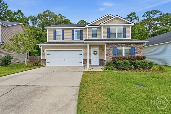 26 Chapel Lake Dr N
