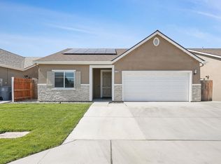 13736 Alyssum Way, Armona, CA 93202