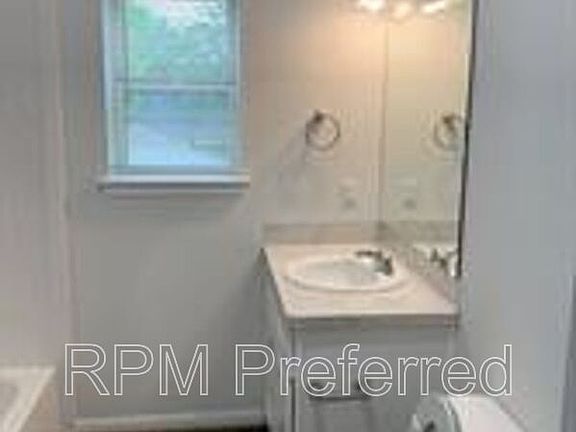 4th image of 8210 Parker Dr #A