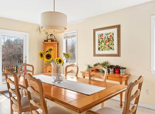 3 Little Neck Rd, Southampton, NY 11968