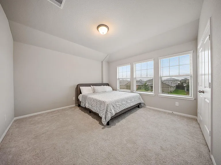 5318 Marisol Cove Dr — Photo 12