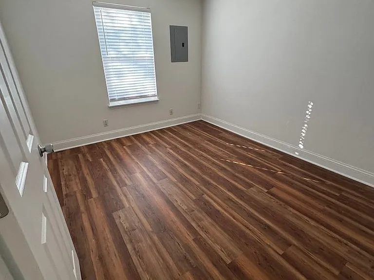 621 Gateway Ct — Photo 16