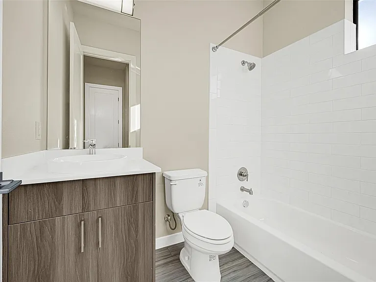 2317 Eagle St — Photo 31