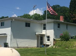 9963 Round Lake Hwy, Addison, MI 49220