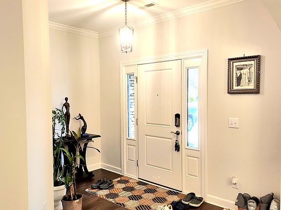 3rd image of 133 Fargo Cir