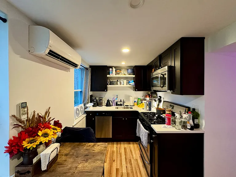 6374 Germantown Ave #6 — Photo 1