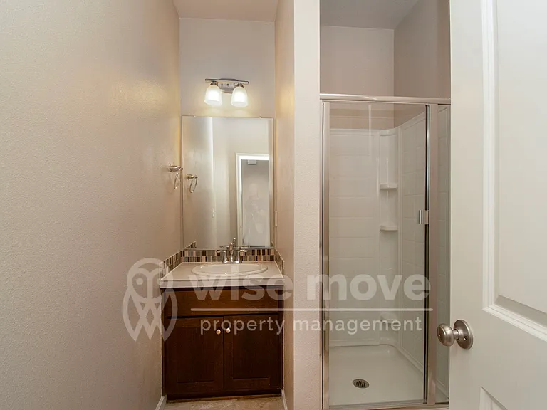 7317 N 93rd Ave — Photo 5