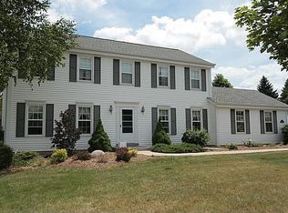 W156N6428 Wildflower Dr, Menomonee Falls, WI 53051