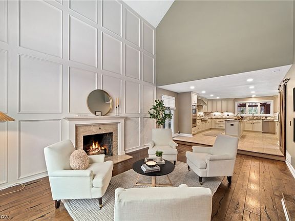 5th image of 147 Kensington Cir
