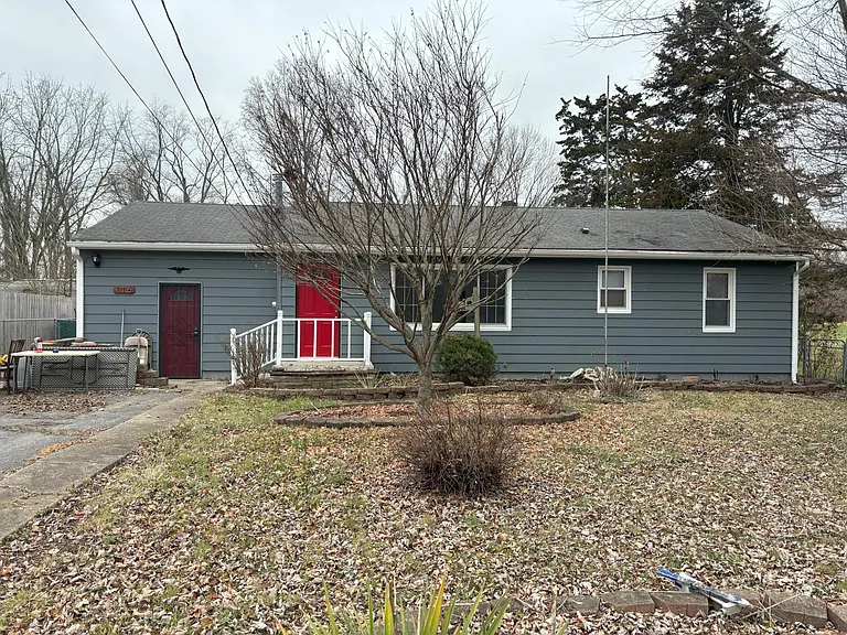 116 S Johnson Ave — Photo 1