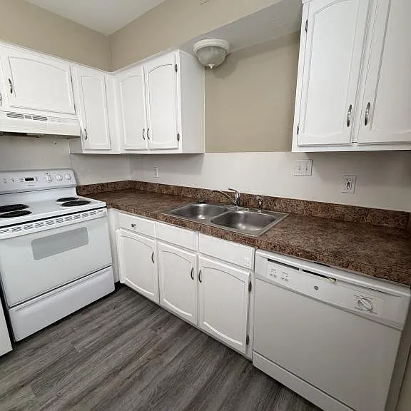 66 Washington Blvd #4 — Photo 6