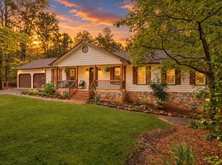 518 Picketts Xing, Acworth, GA 30101