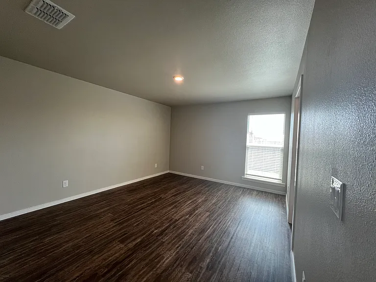 3405 Tiffin Ave — Photo 16