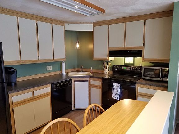 4th image of 84 Casablanca Ct
