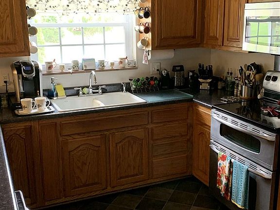 4th image of 3421 Deena Cir