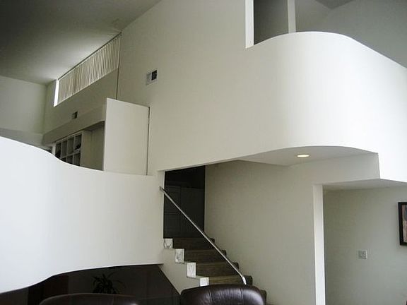 3rd image of 11925 Goshen Ave #1
