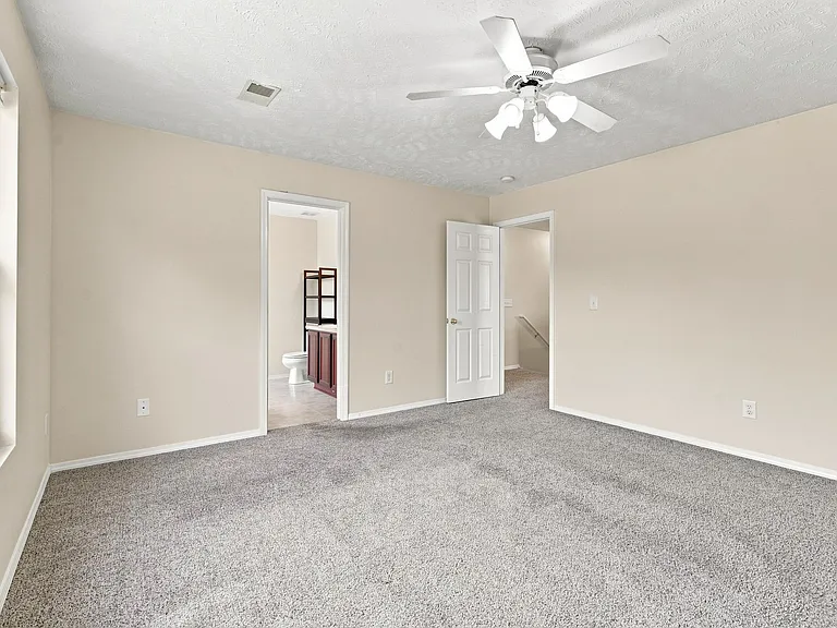 2834 Creekbend Dr — Photo 17