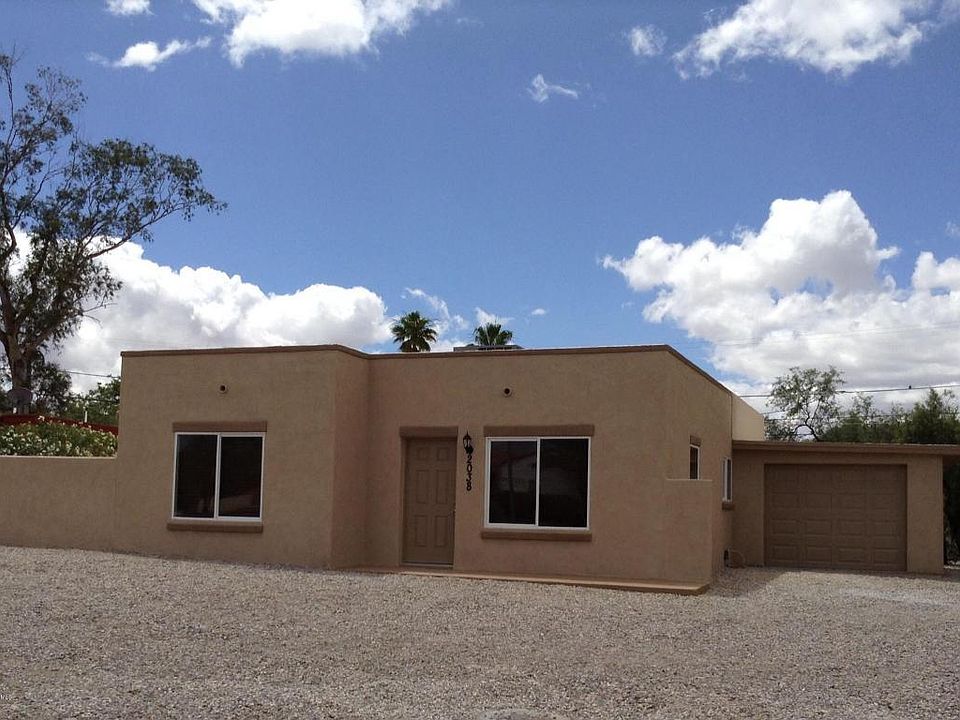 Park right outside the front door. Ring security camera now installed next to front door.