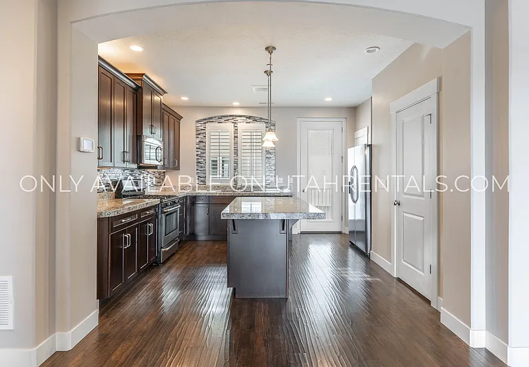 4738 W Daybreak Rim Way — Photo 6