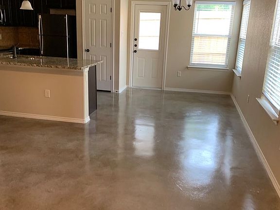 4th image of 216 Samuel Dr Unit A