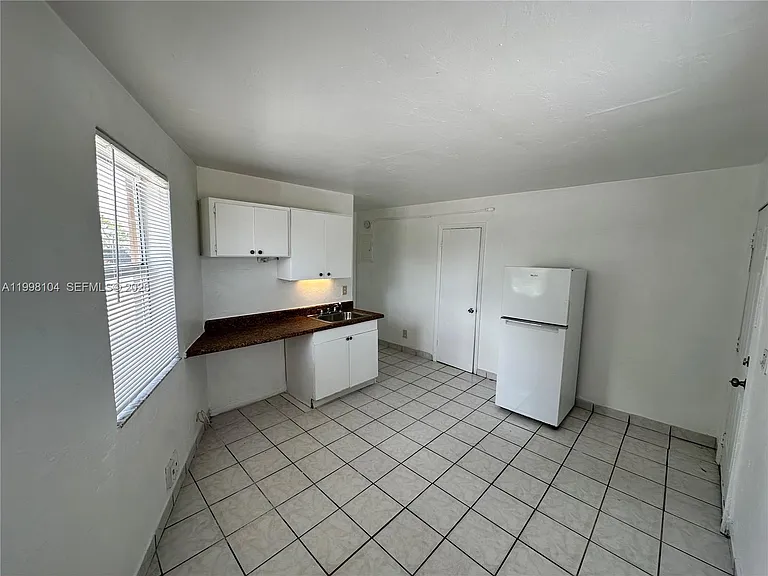 701 NW 7th Ave #1 — Photo 1