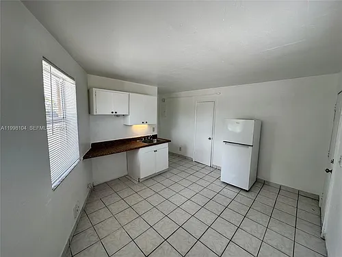 701 NW 7th Ave #1 Photo 1