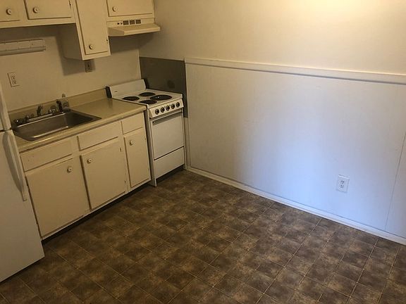 3rd image of 6518 Hackel Dr