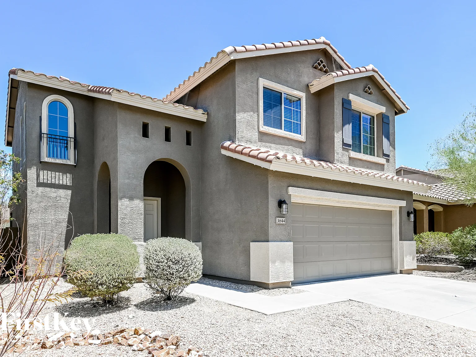 4 bed, 2.5 bath, 1965 sqft, $2,685 — Photo 2