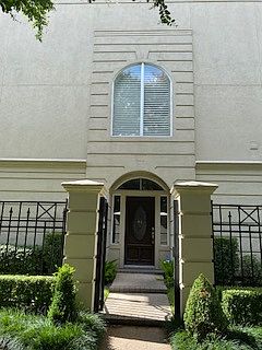 1st image of 1515 Hyde Park Blvd APT 44