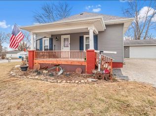 104 W Main St, Mechanicsburg, IL 62545