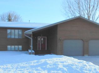 1708 7th Ave NE, Watertown, SD 57201
