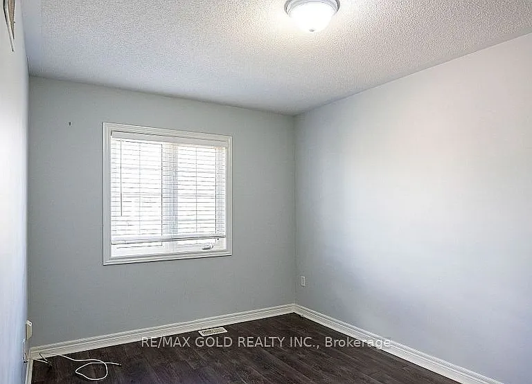 11 Vanderpool Cres #1 — Photo 17
