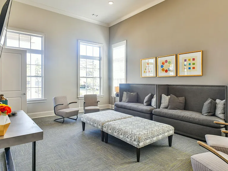 Meridian Park Apartments — Photo 22