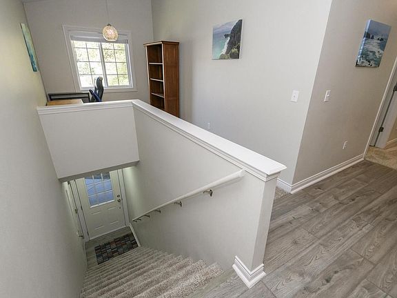 3rd image of 652 Pewaukee ROAD Unit E