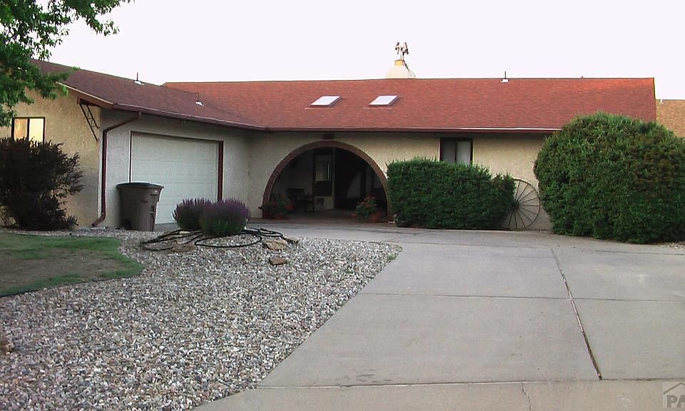 1st image of 5 Van Buren Cir